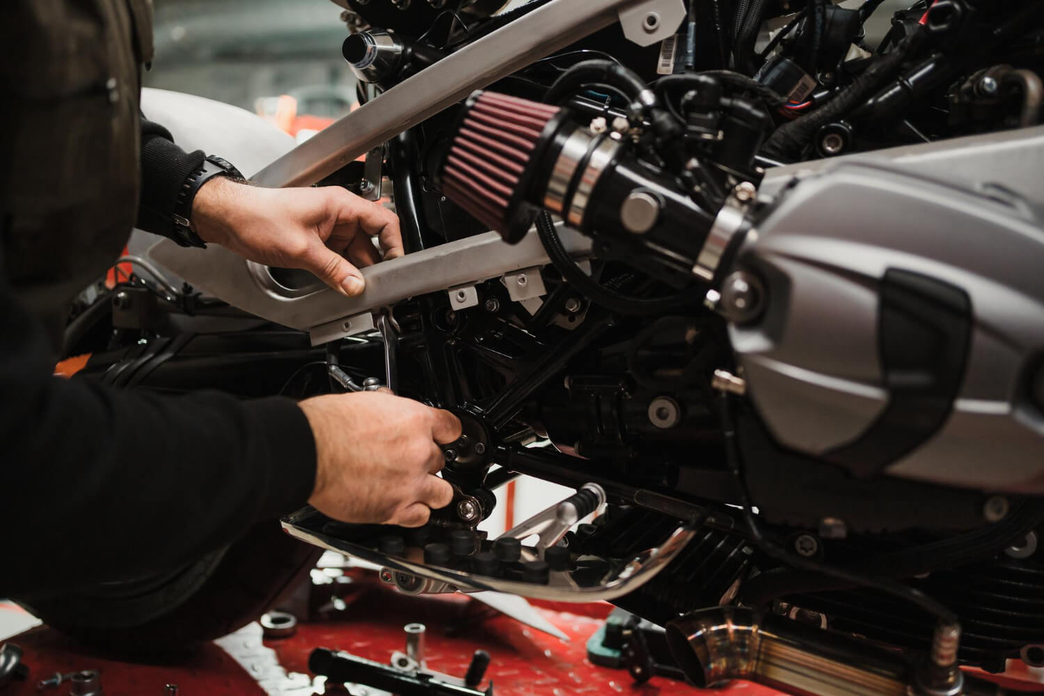Vis de richesse sur carburateur de moto avec outils de réglage pour diagnostic