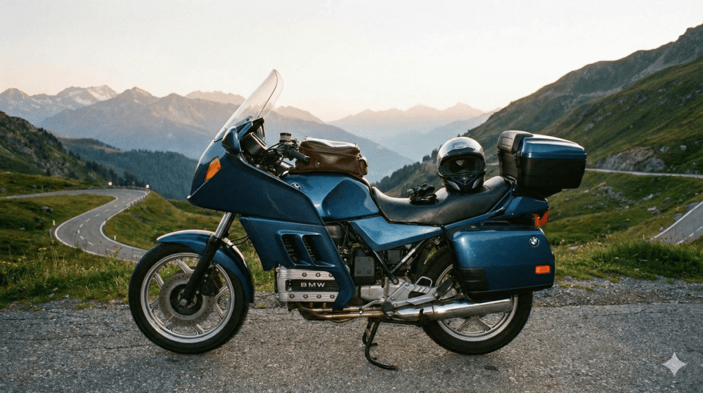 BMW K100LT d'origine avec ses valises et son carénage touring complet.