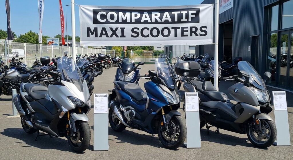 Comparaison de plusieurs modèles de maxi scooter